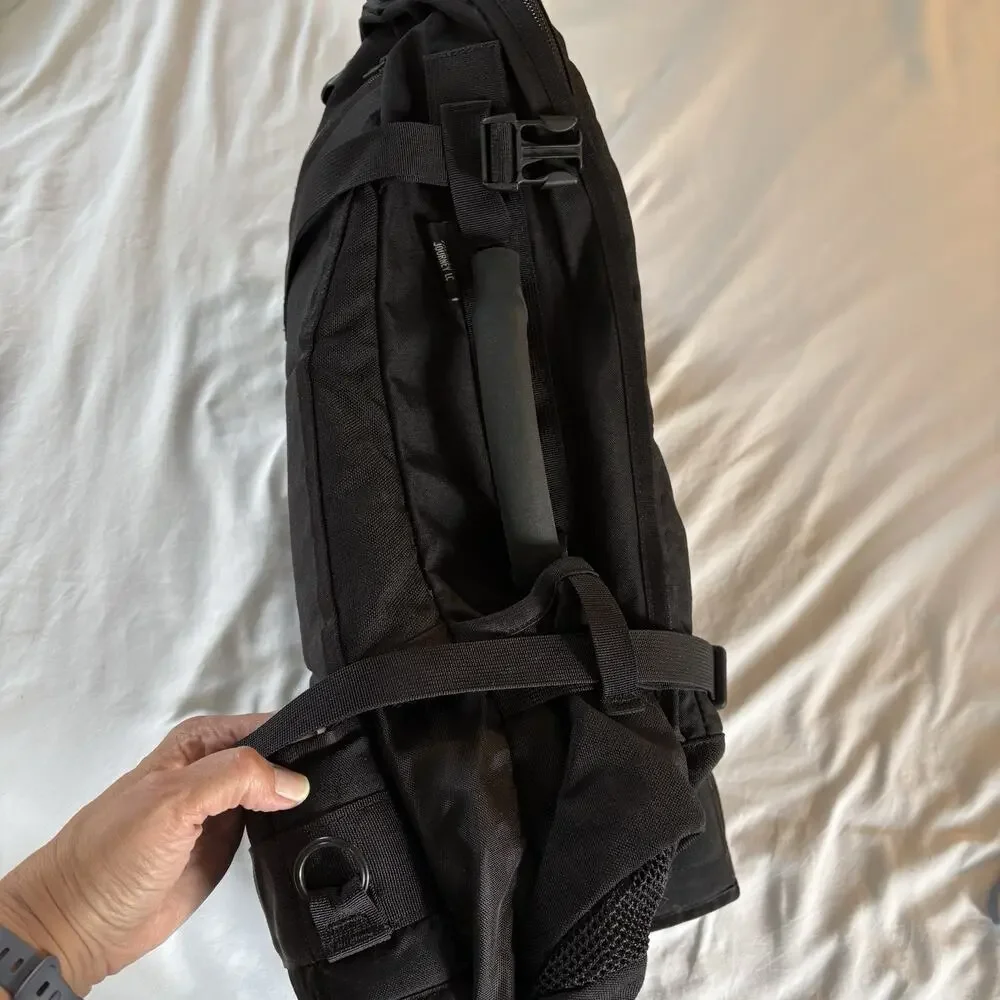 Eagle Creek Continental Journey LC Frame Backpack w/Detachable Day Pack *Read*